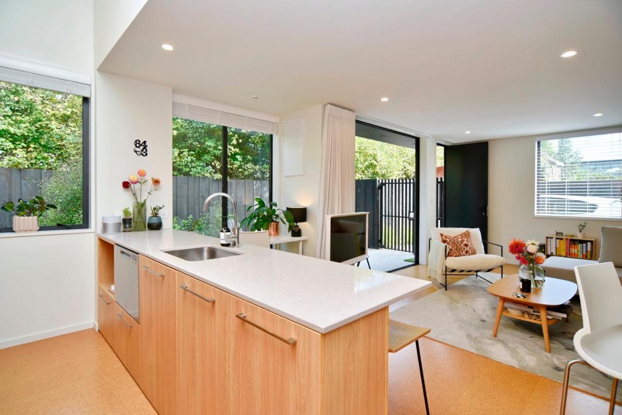Dickens St - Christchurch Holiday Homes Экстерьер фото
